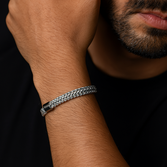 Sleek snake bracelet