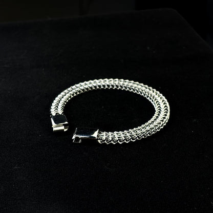 Sleek snake bracelet