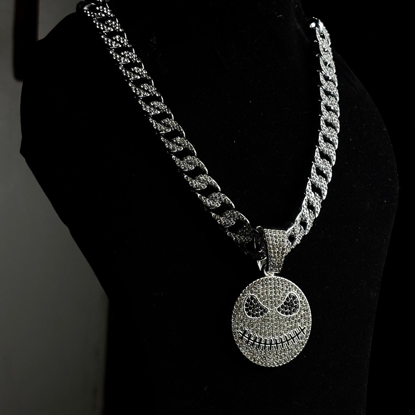 Creepy smiley w 14mm Classic cuban chain