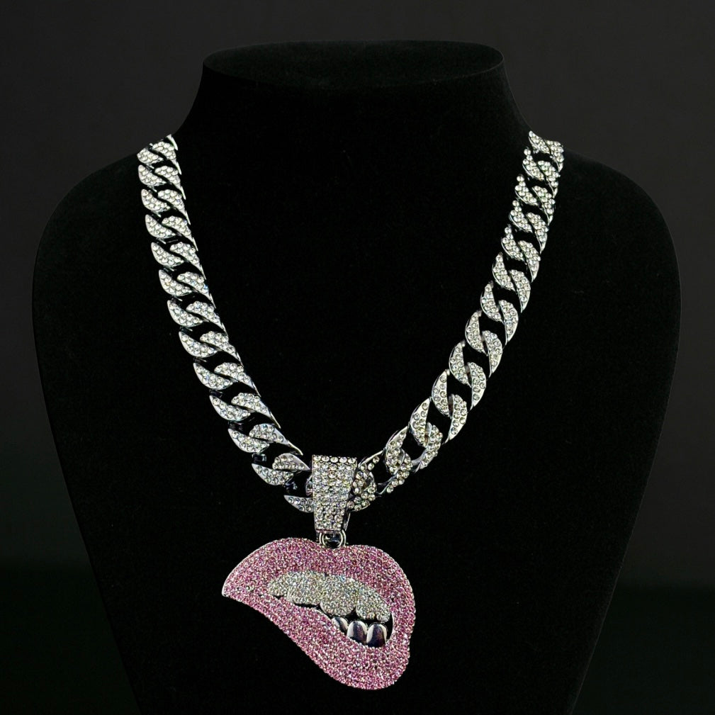 Flirty Biting lips w Classic Cuban chain