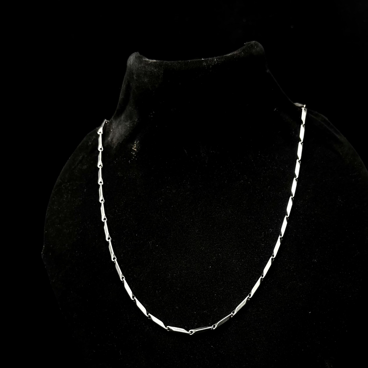 Minimal Italian Chain