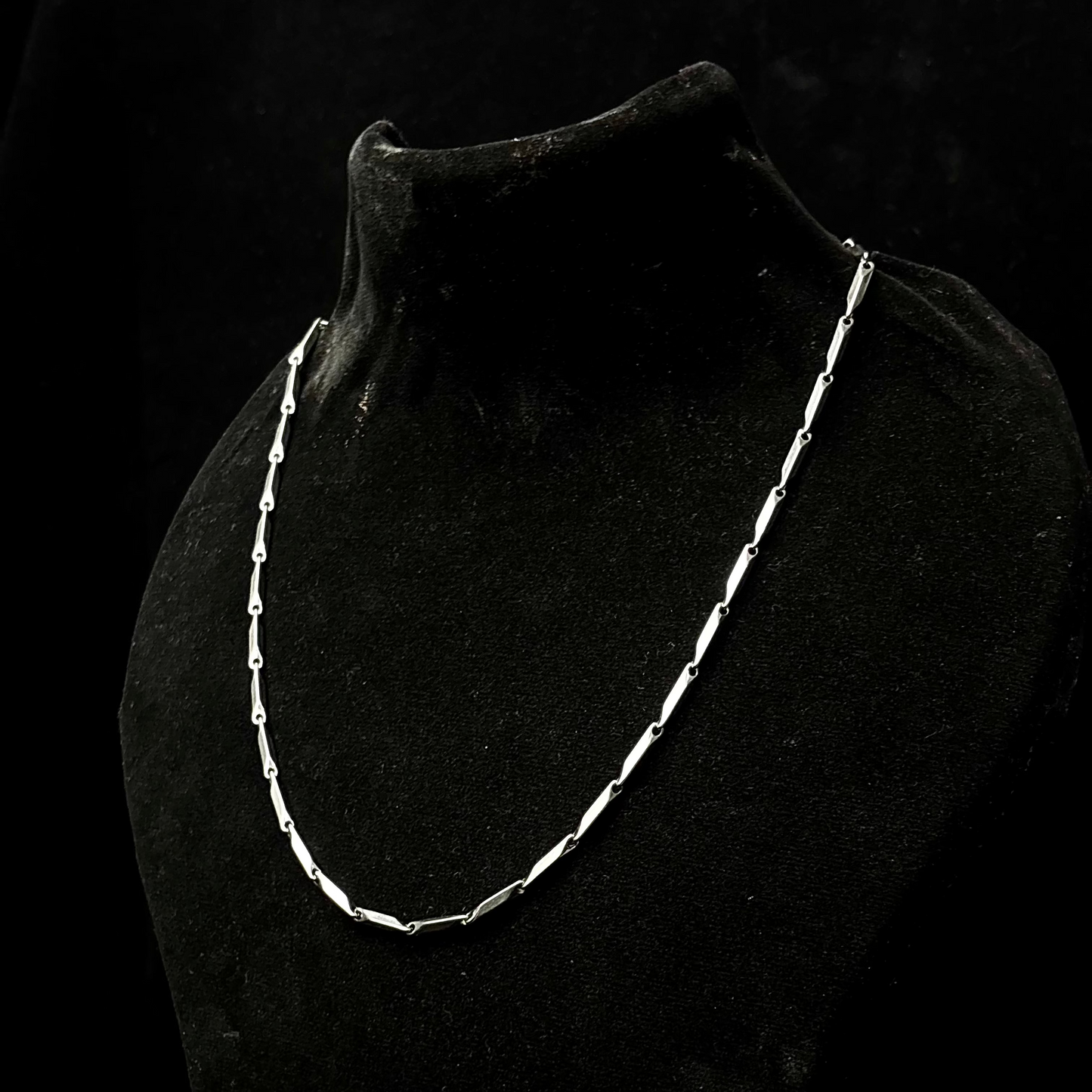 Minimal Italian Chain