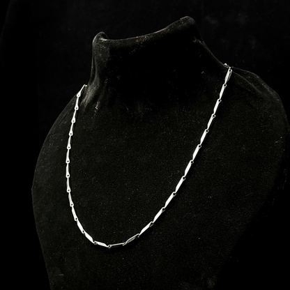 Minimal Italian Chain