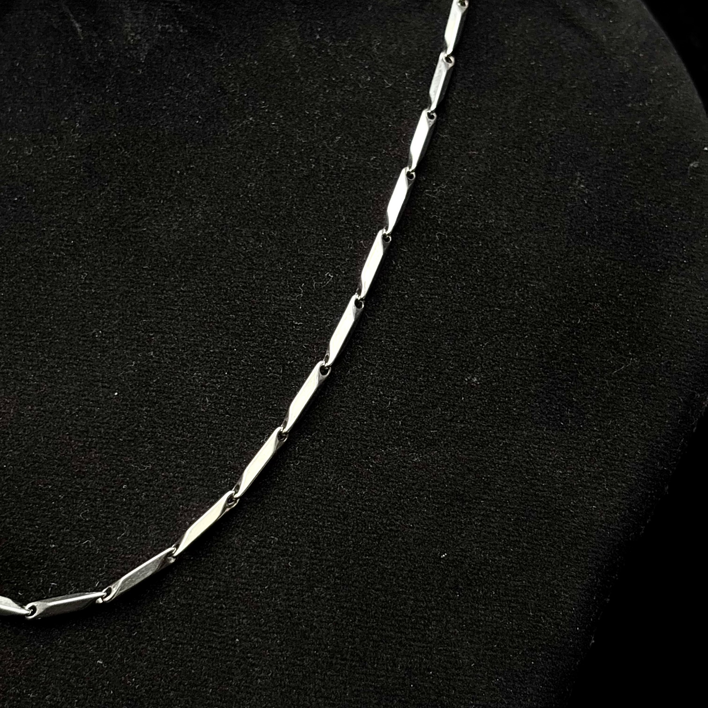 Minimal Italian Chain